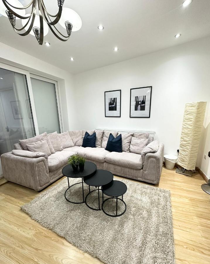 Дом отдыха Modern In Spacious Лондон